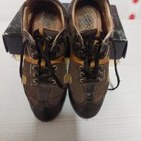 13:55 M
46 I 30%
Buono stato : 37 : Geox: Marrone 
