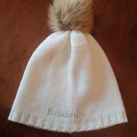 Cappuccio da donna con pon pon firmato "Baldinini"