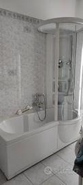 vasca da bagno combinata con box doccia 