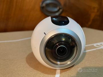 SAMSUNG Gear 360 Camera