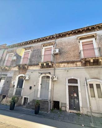 Appartamento 6 vani (Via S.A.Custode)