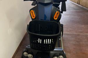 Scooter elettrico per anziani