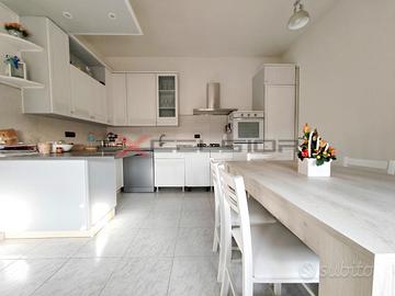 PETTORAZZA - CASA SINGOLA SUDDIVISA IN DUE APPARTA