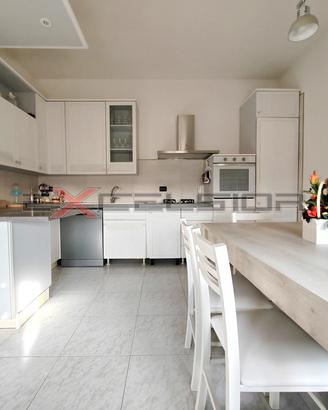 PETTORAZZA - CASA SINGOLA SUDDIVISA IN DUE APPARTA