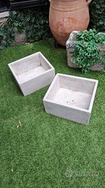 2  lavandini /vasi  di pietra rettangolari 