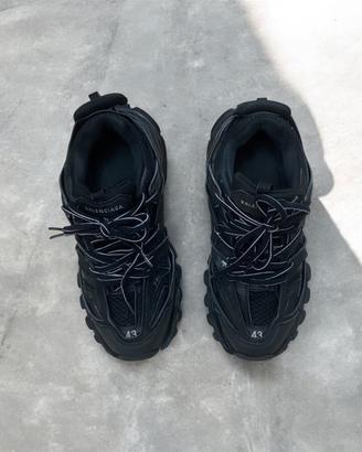 Balenciaga track