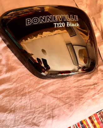Fianchetto destro per Triumph bonneville T120