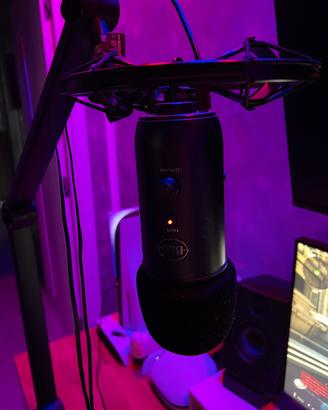 Microfono Blue Yeti + Asta Yeticaster (Logitech)