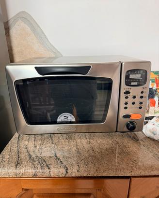 Forno microonde combinato delonghi mw765