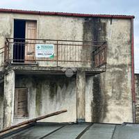 CASA INDIPENDENTE A SAN LUCIDO