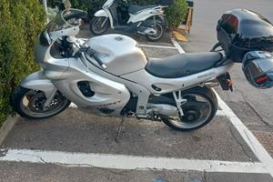Triumph St Sprint 995i 1500 euro