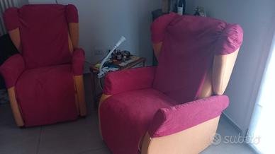 2 POLTRONE RECLINABILI CON ALZATA FACILITATA 