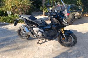 HONDA X-ADV 750 (2022) – Nero – 6.286 KM – 2ª Gene