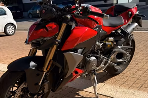 Ducati Streetfighter V2 my 2025