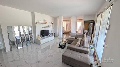 Appartamento di 150 m² con 5 locali e box auto dop