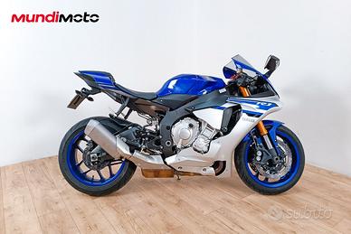 YAMAHA YZF R1 - 2016