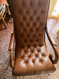 Dondolo vintage in legno