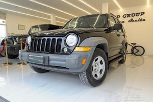Jeep Cherokee 2.8 CRD Sport automatica