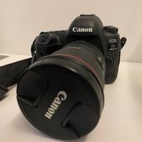 Canon EOS 5D mark IV con ottica 24-70mm ultrasonic