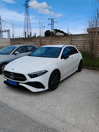 Mercedes-Benz A180d AMG LINE 