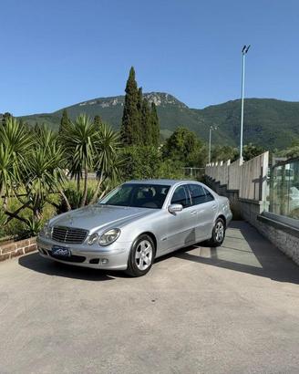 MERCEDES - Classe E - 270 CDI Elegance