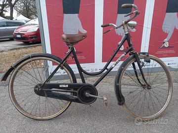 bicicletta anni 60 donna