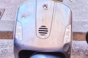 Vespa Granturismo 200L