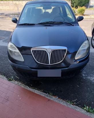 Lancia Ypsilon anno: 2004