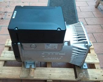 GENERATORE MONOFASE 12.5 KVA CON ALBERO ESTERNO