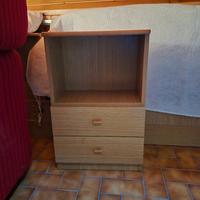 divanetti  letti e comodini 