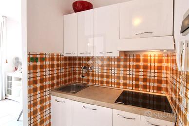 2 LOCALI A LIGNANO SABBIADORO