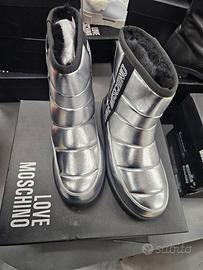 stivali Love Moschino