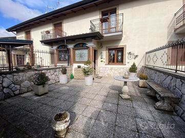 VILLA A SCHIERA A CASTEL DI SANGRO