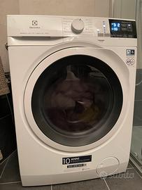 Electrolux  lavasciuga Serie 700