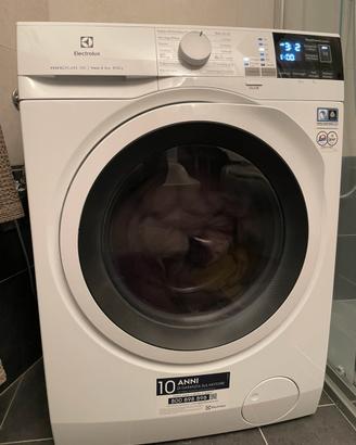 Electrolux  lavasciuga Serie 700