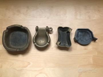 Lotto 4 vecchi posacenere in metallo