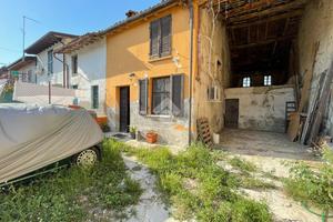 CASA SEMINDIPENDENTE A CERVESINA