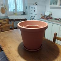 vaso grande nuovo con anche sottovaso