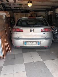  Seat Ibiza del 2003 con 190.000 km
