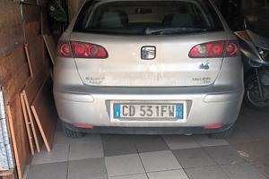  Seat Ibiza del 2003 con 190.000 km