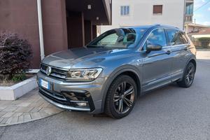 Volkswagen Tiguan 1.5 TSI R Line manuale tua a € 3