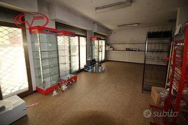 Immobile di 165 m² con 3 locali a Bucine