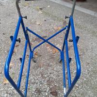 Deambulatore richiudibile disabilita'