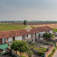 CASA SEMINDIPENDENTE A ENVIE