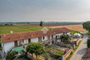 CASA SEMINDIPENDENTE A ENVIE