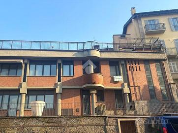 2 LOCALI A MONCALIERI