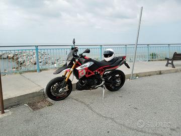 Aprilia Dorsoduro 900