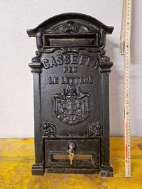 Cassetta per le Lettere in ferro battuto