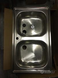 Lavandino doppio in acciaio