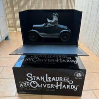 Stan Laurel & Oliver Hardy -  Infinite Statue